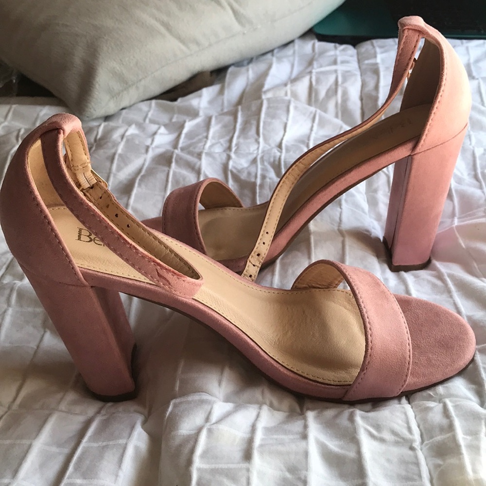Mauve suede high heels